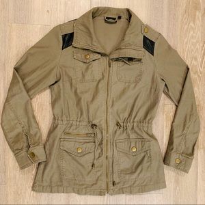 💚 Army Green Utility Jacket 🖤